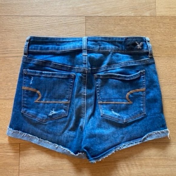 AE High Rise Super Stretchy Distressed Shorts - Picture 3 of 4